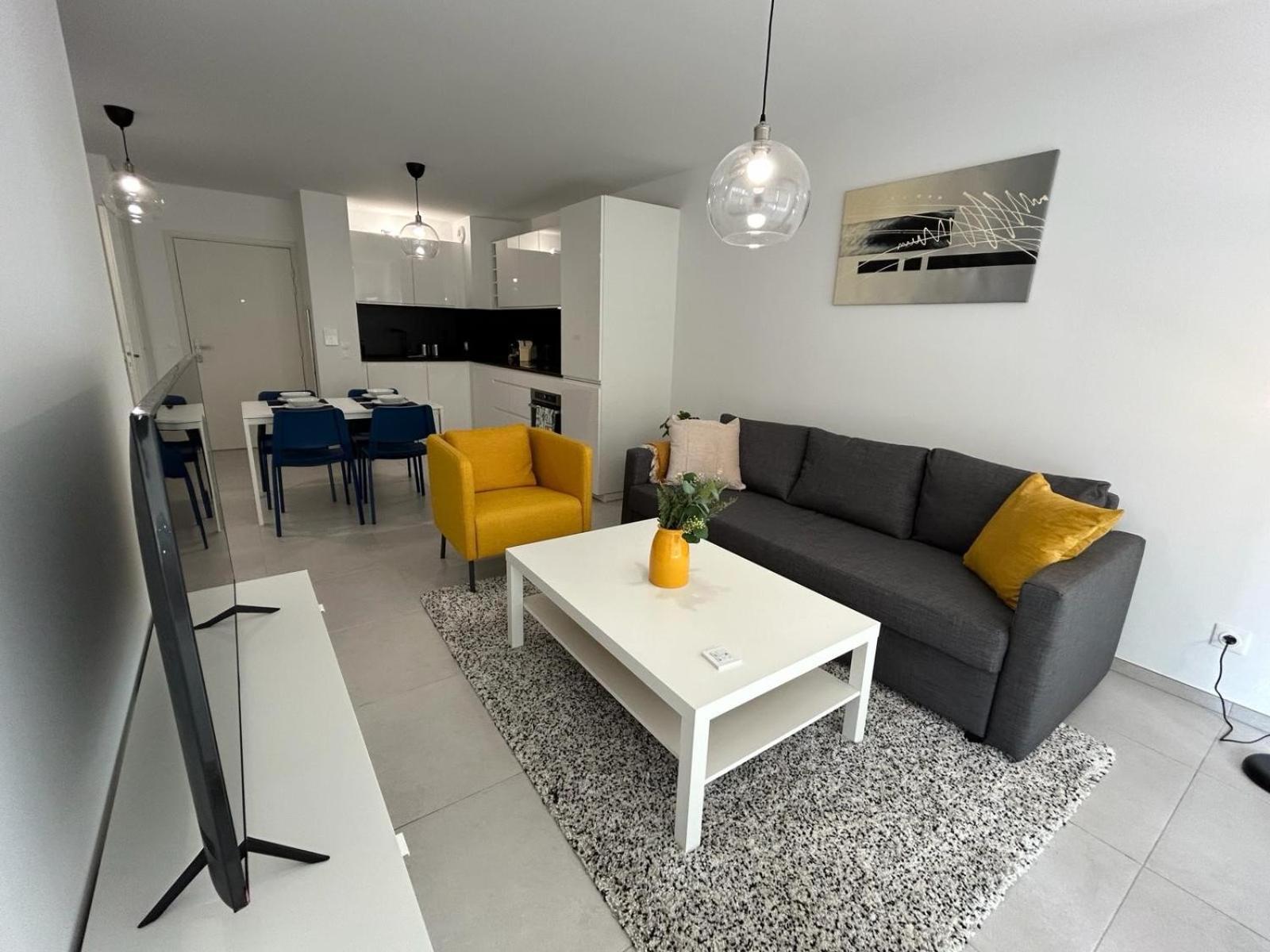 Fabron Hills Appartement