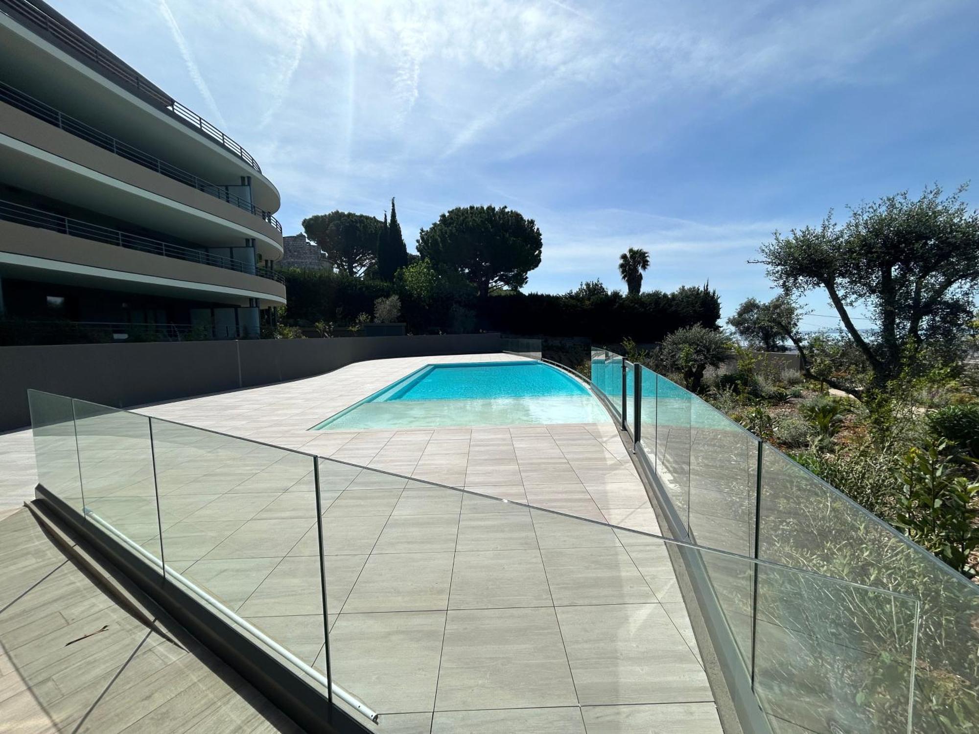 Fabron Hills Appartement
